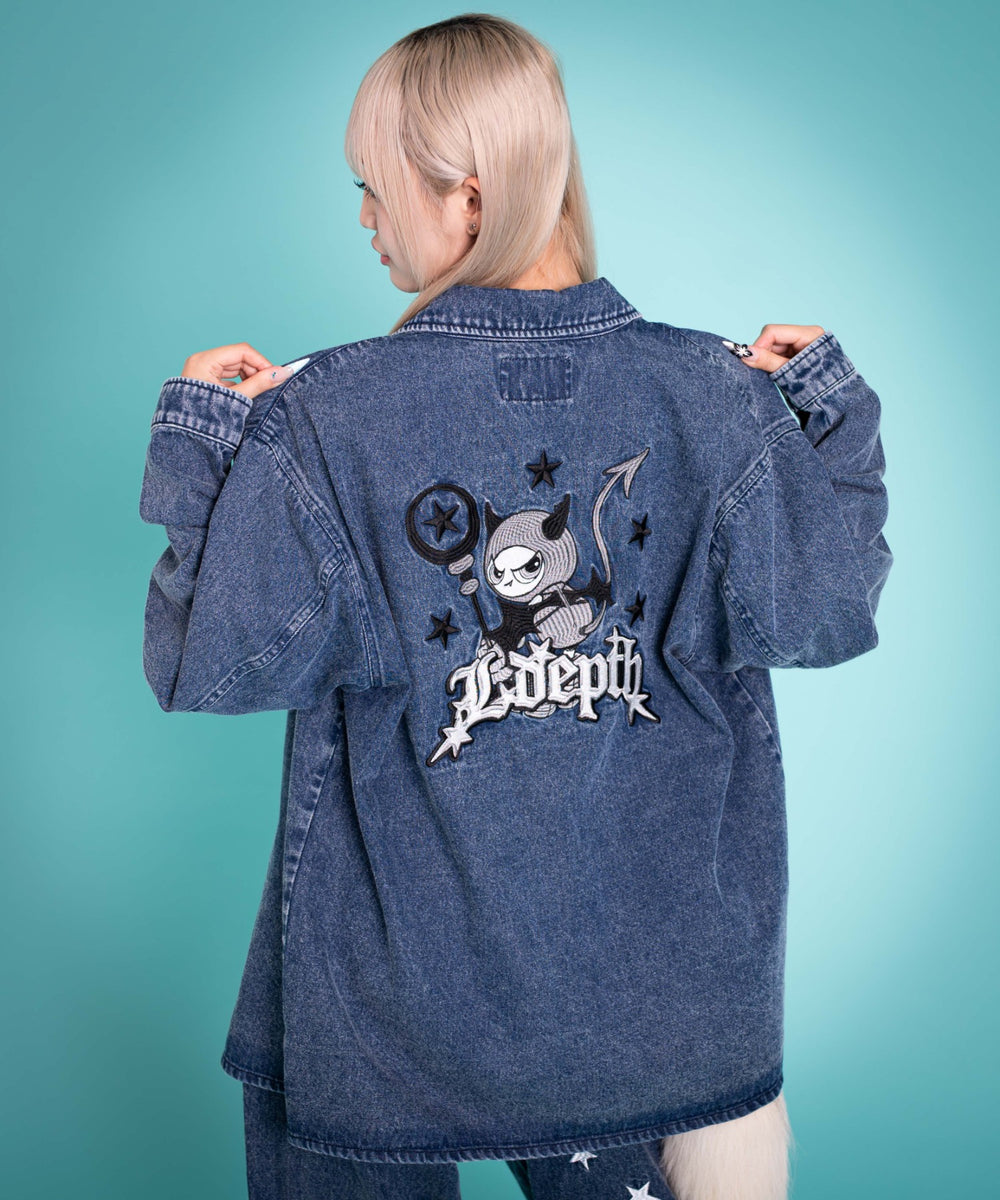 デニム中濃加工 モデル：160cm L着用