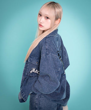 デニム中濃加工 モデル：160cm L着用