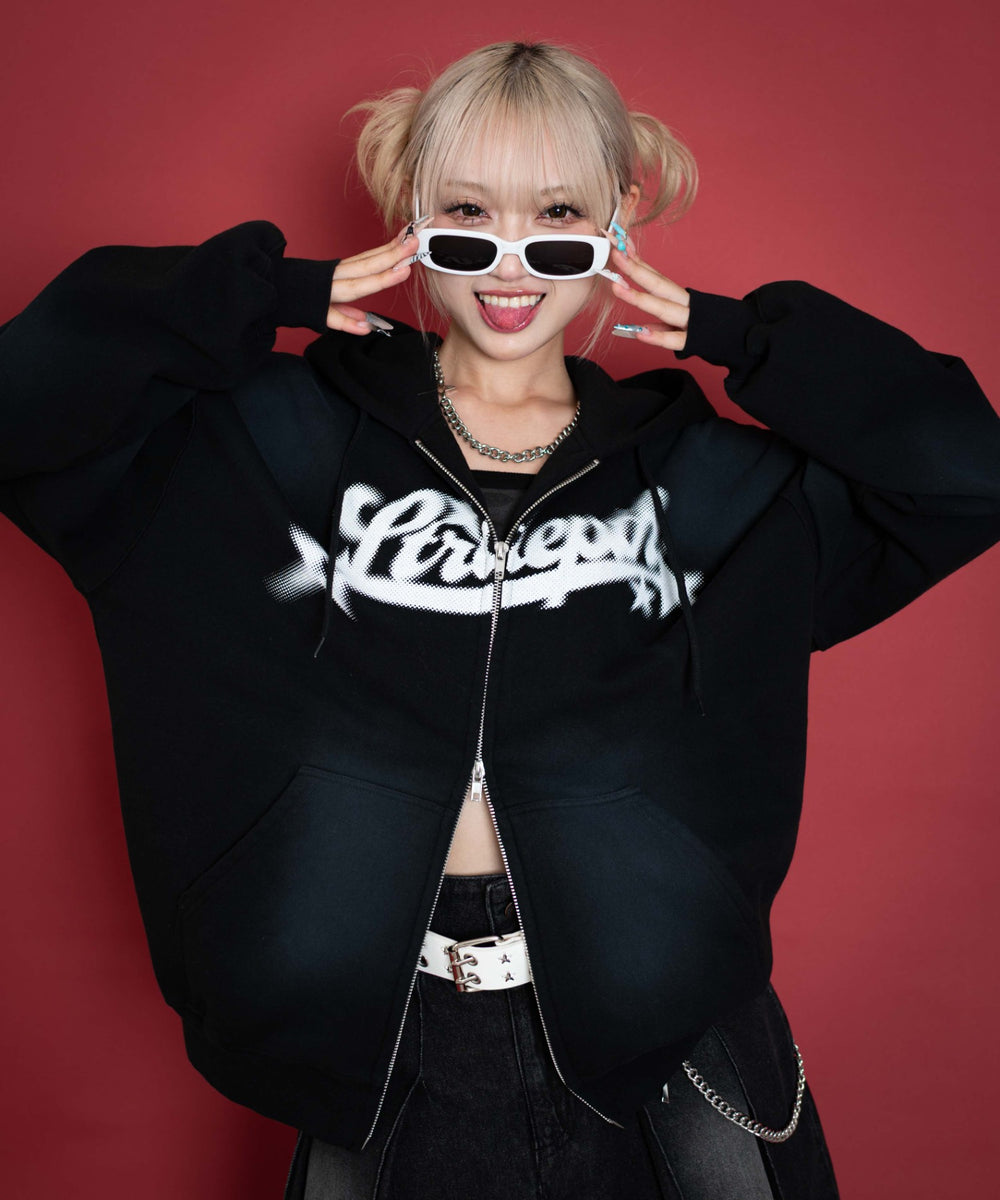 ブラック モデル：160cm L着用