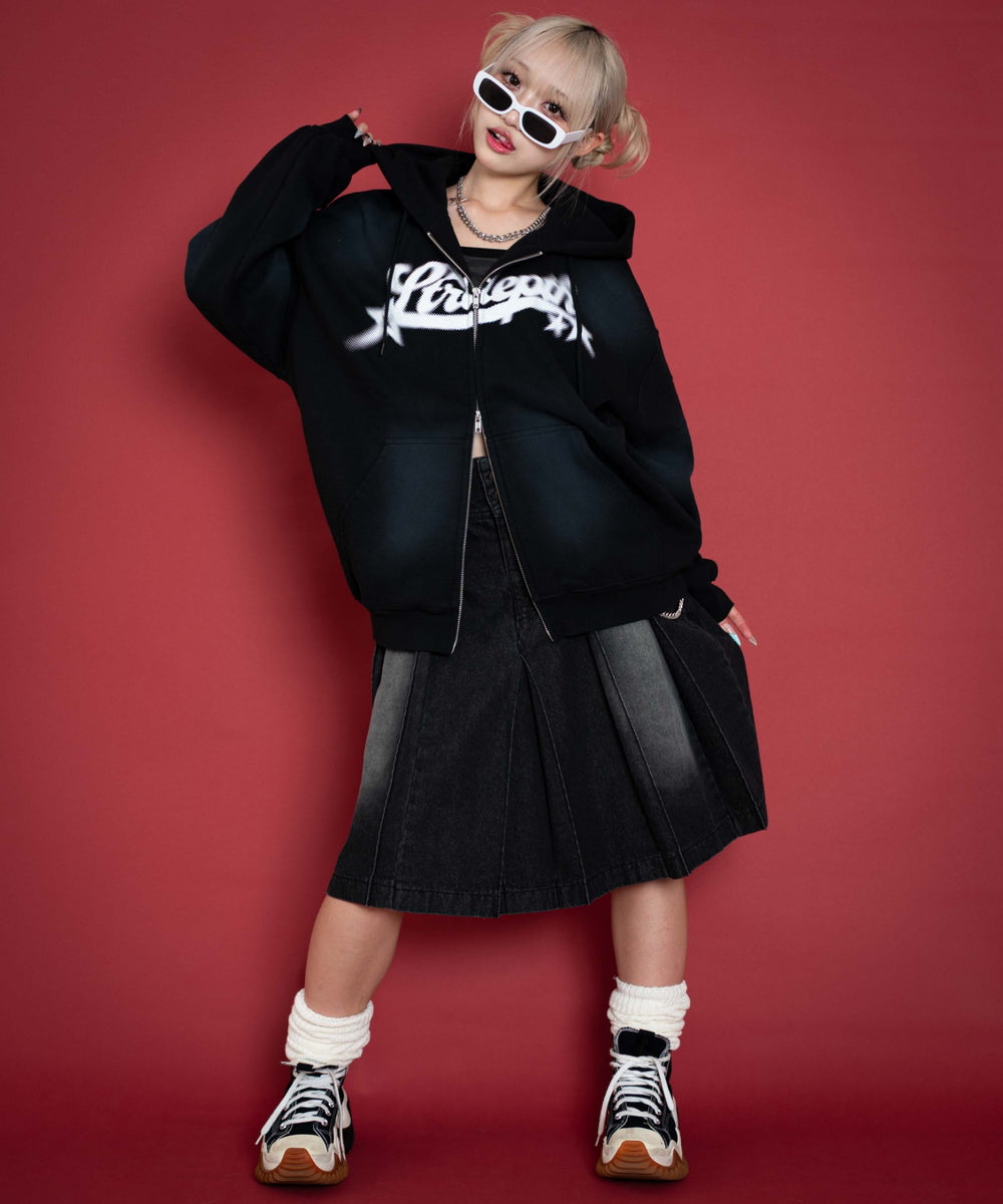 ブラック モデル：160cm L着用