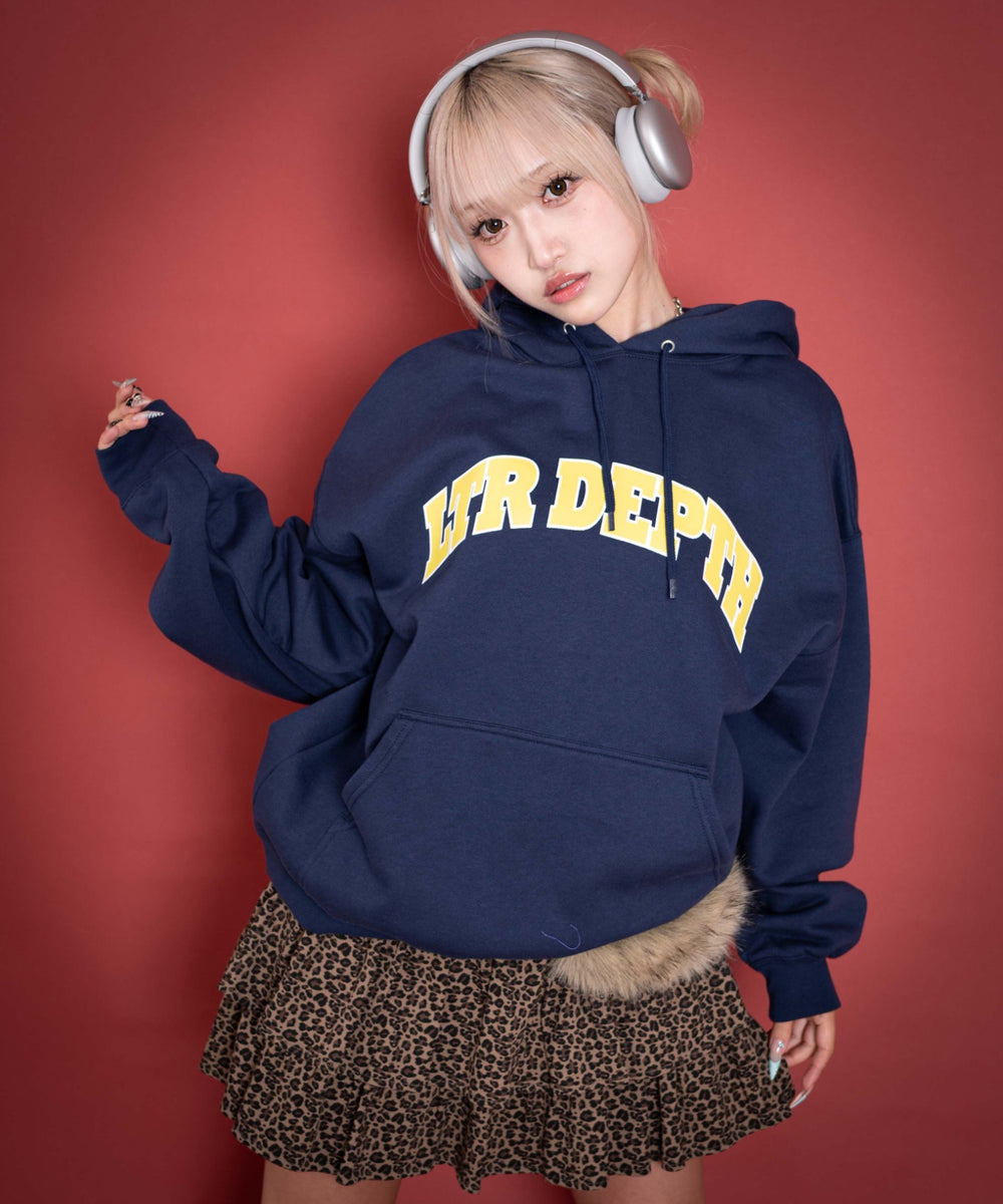 ネイビー モデル：160cm L着用