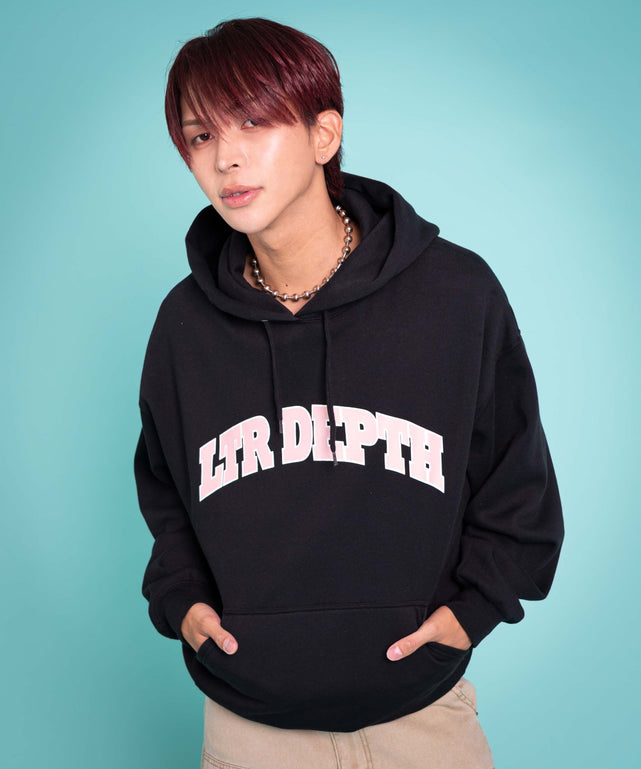 ブラック モデル：175cm L着用