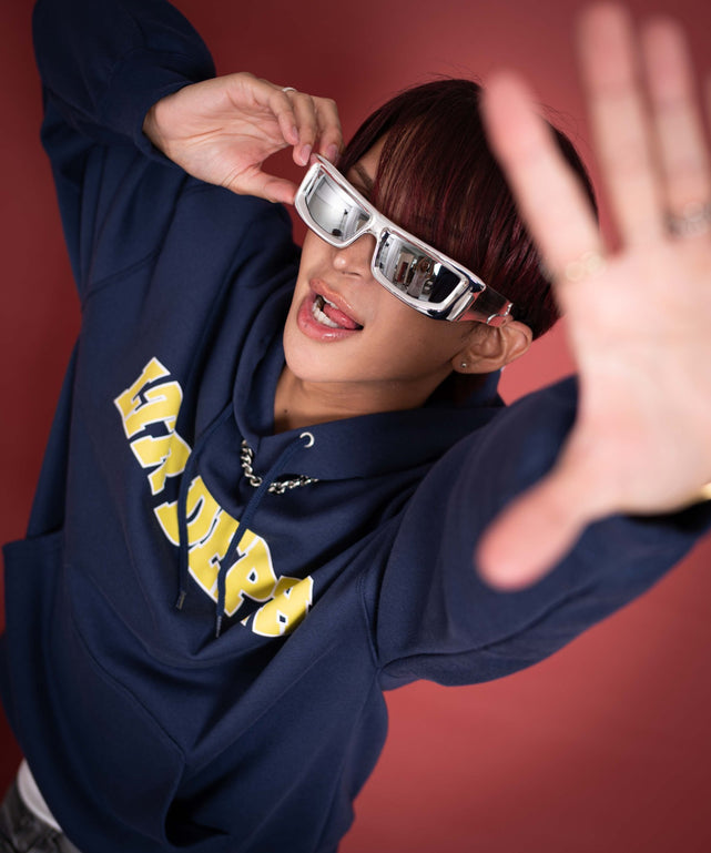 ネイビー モデル：175cm L着用V