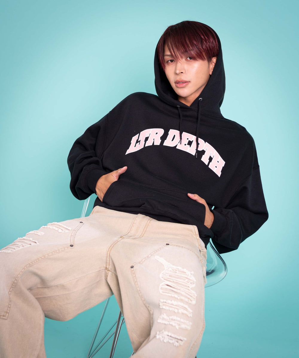 ブラック モデル：175cm L着用