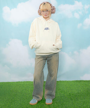 ホワイトアイボリー モデル：154cm M着用