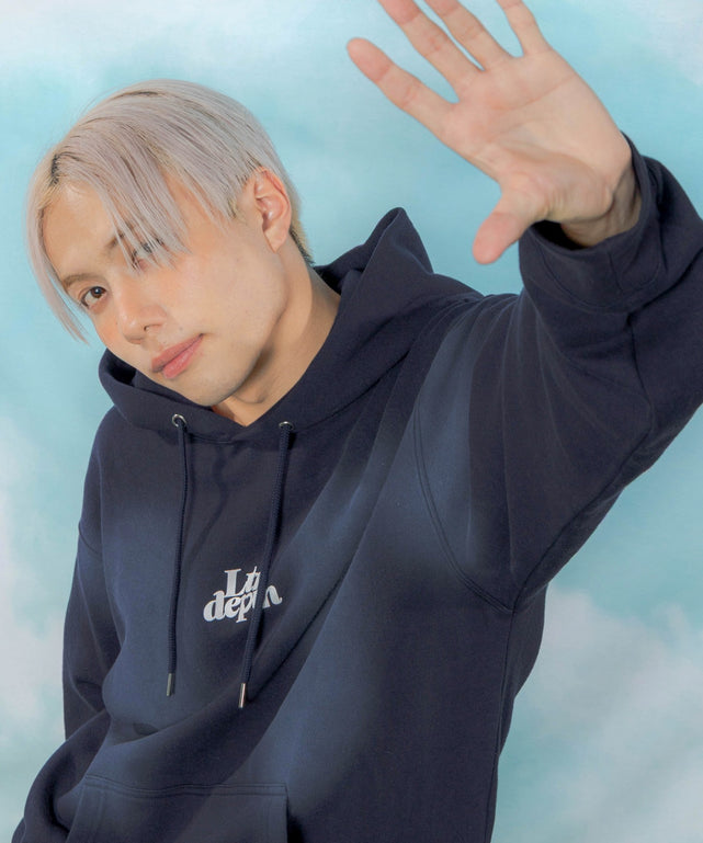 ネイビー モデル：170cm L着用