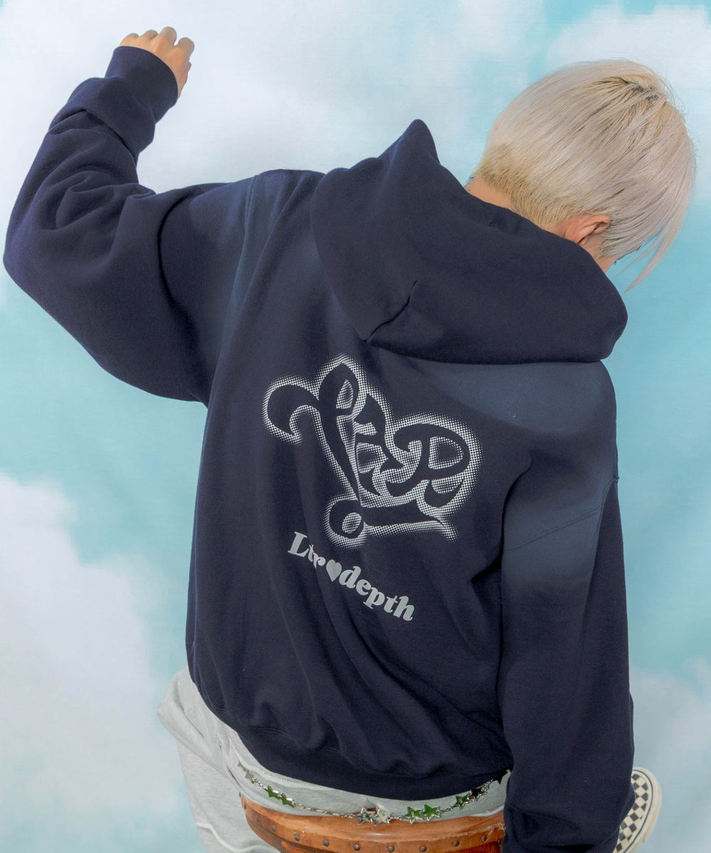 ネイビー モデル：170cm L着用