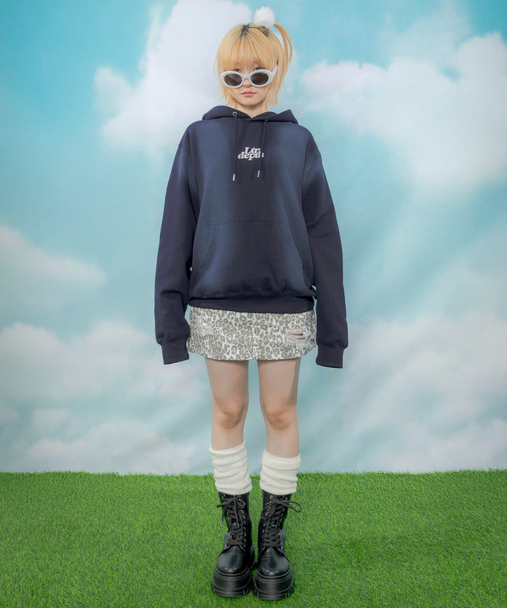 ネイビー モデル：154cm M着用