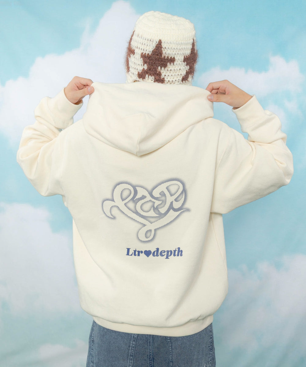 ホワイトアイボリー モデル：170cm L着用