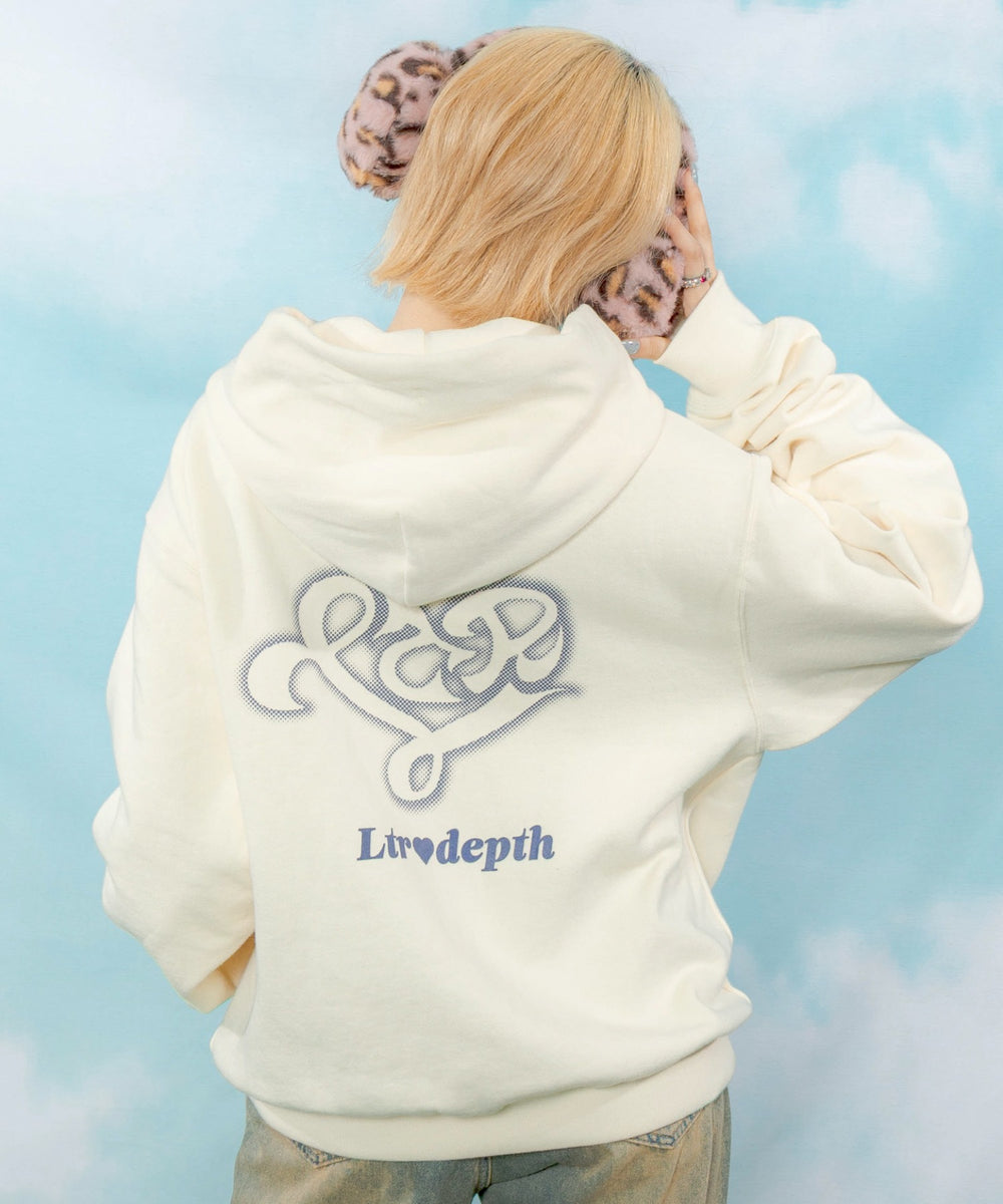 ホワイトアイボリー モデル：154cm M着用