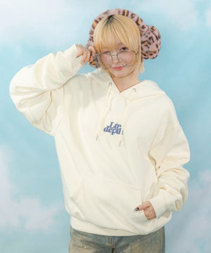 ホワイトアイボリー モデル：154cm M着用