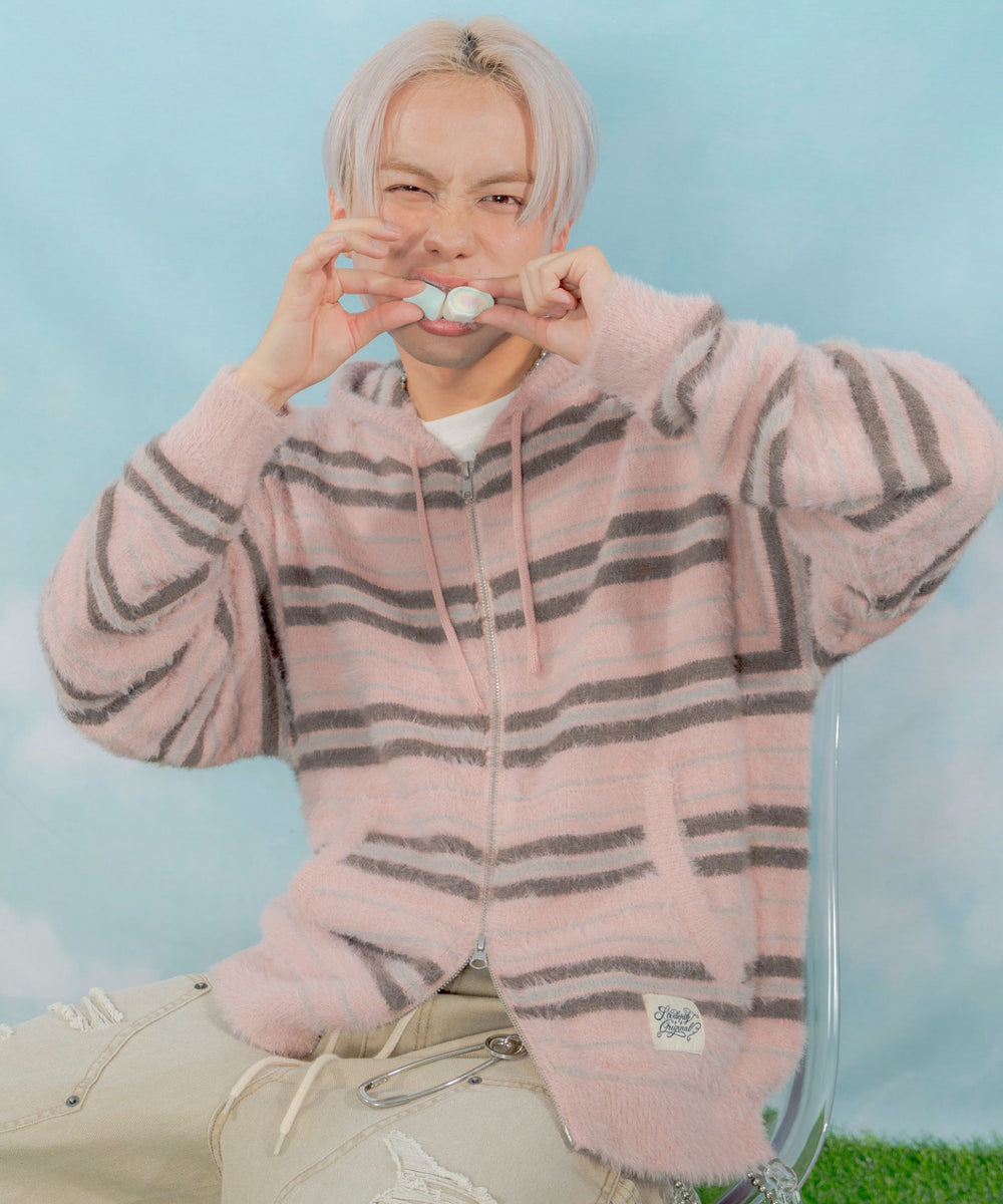 ピンク モデル：170cm L着用