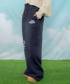 ネイビー モデル：154cm M着用