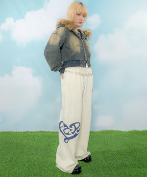 ホワイトアイボリー モデル：154cm M着用