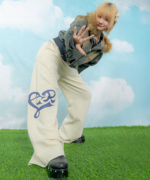 ホワイトアイボリー モデル：154cm M着用