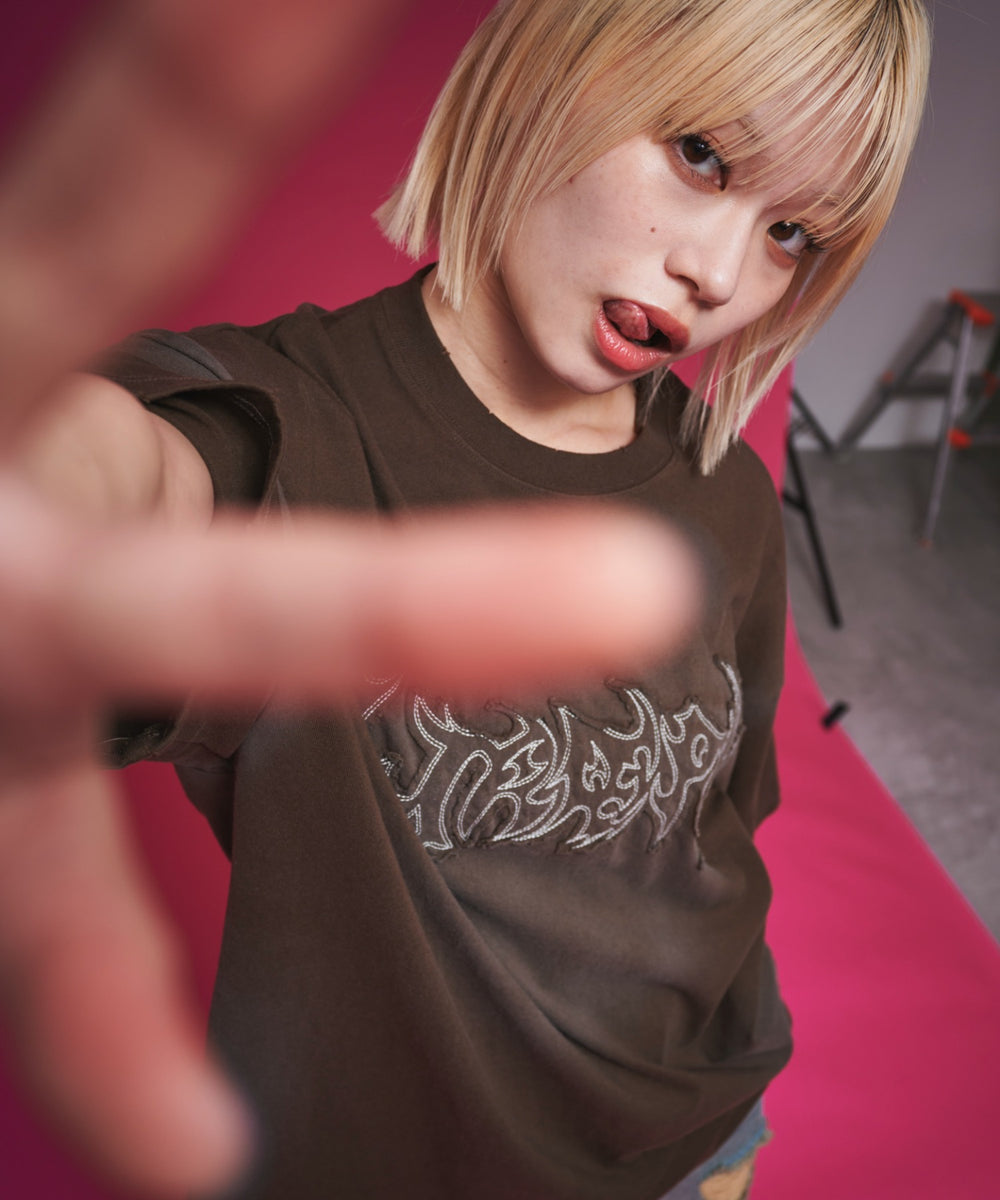 ブラウン モデル:165cm M着用