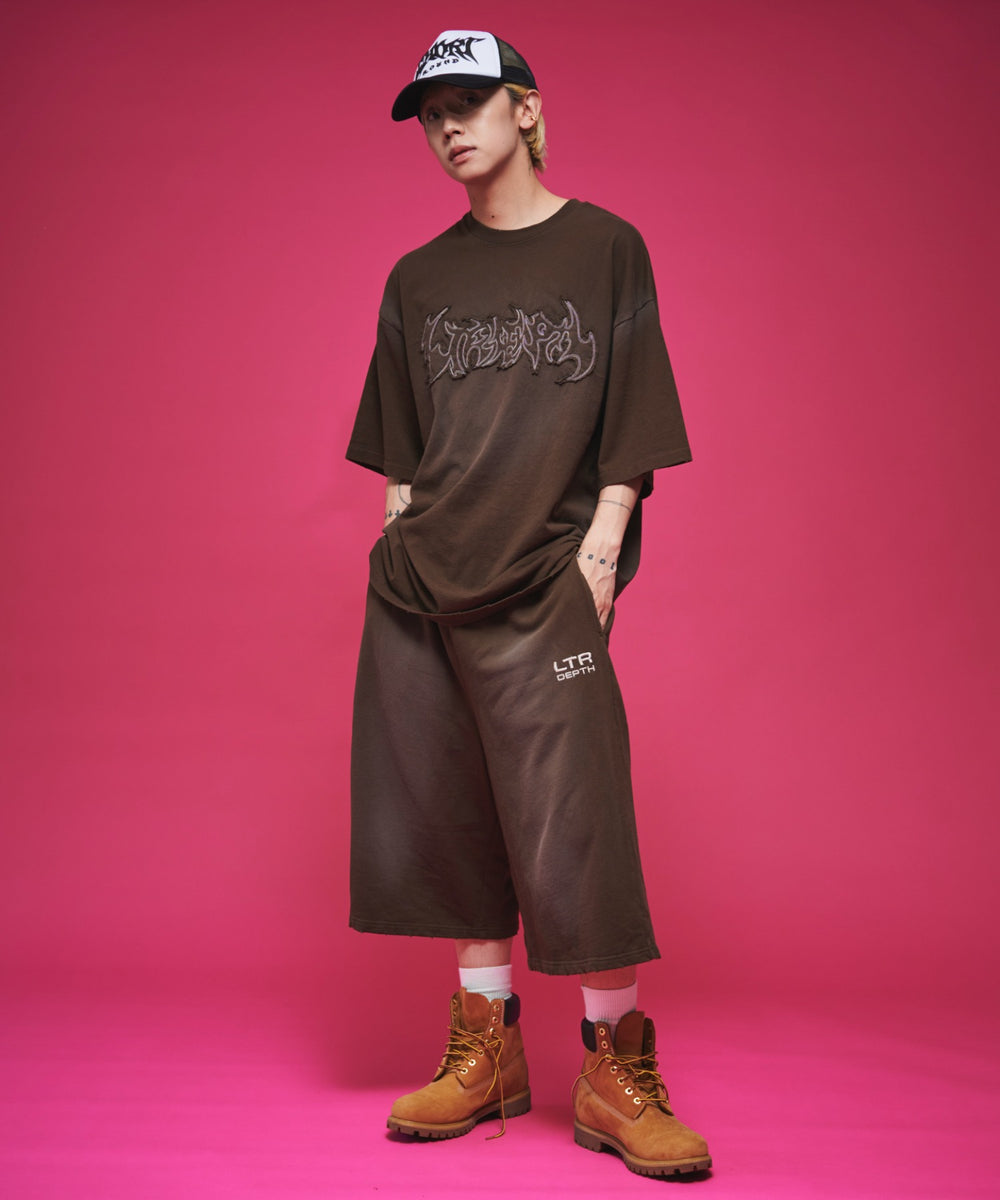 ブラウン　モデル:175cm L着用