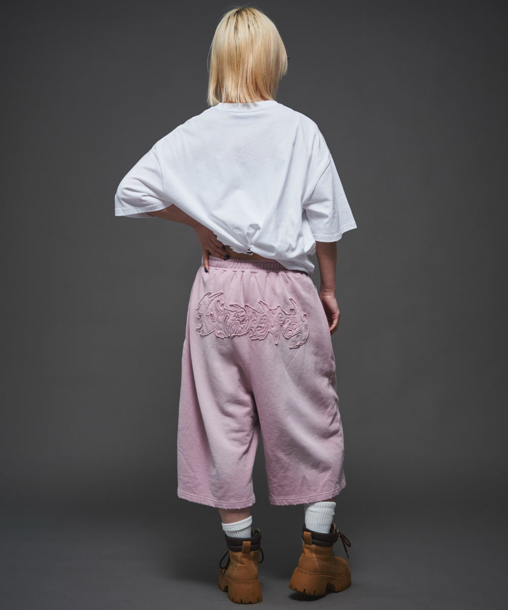 ピンク　モデル:165cm M着用