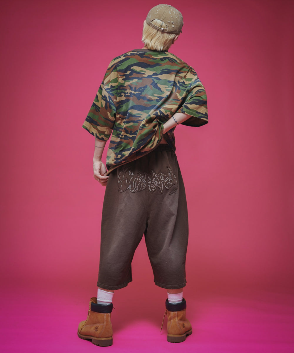 ブラウン　モデル:175cm L着用