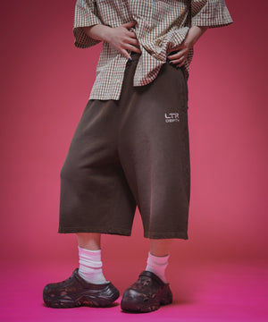 ブラウン　モデル:165cm M着用