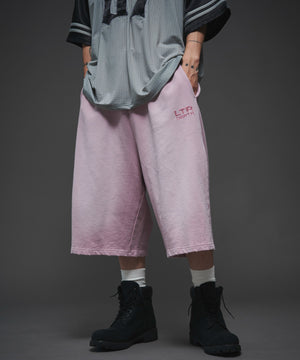 ピンク　モデル:175cm L着用