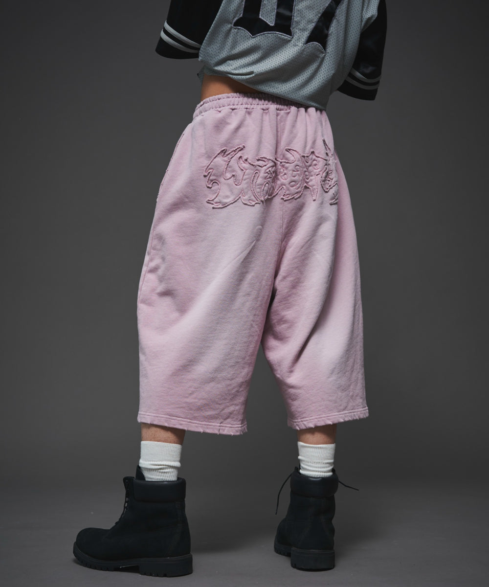 ピンク　モデル:175cm L着用