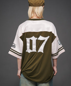 ピンク モデル：165cm M着用