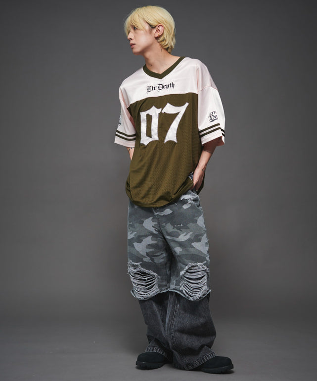 ピンク モデル：175cm L着用