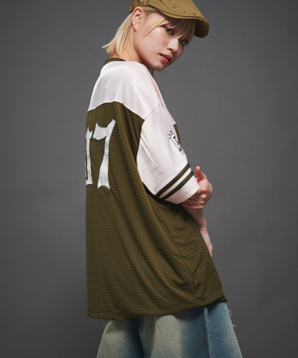 ピンク モデル：165cm M着用