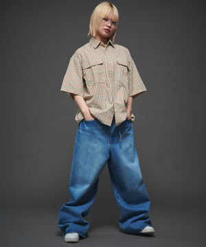 ベージュチェック1  モデル：165cm M着用