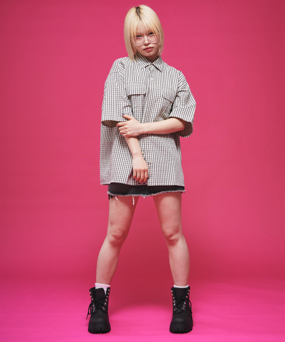 ホワイトチェック1 モデル：165cm M着用