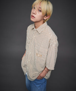 ベージュチェック１ モデル：175cm L着用