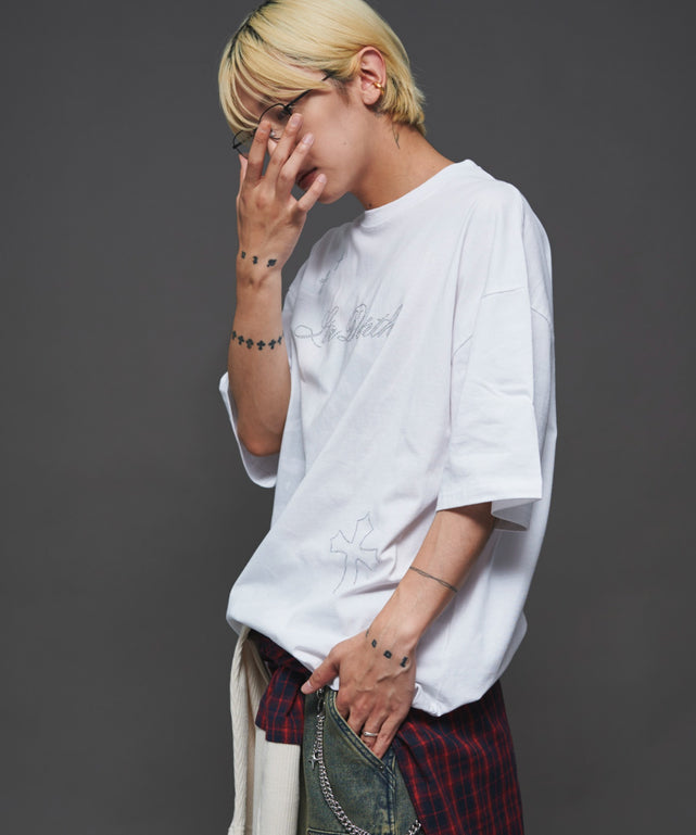 ホワイト モデル：175cm L着用