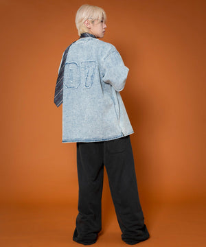 デニム淡加工　モデル:175cm L着用