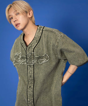 カーキ　モデル:175cm L着用