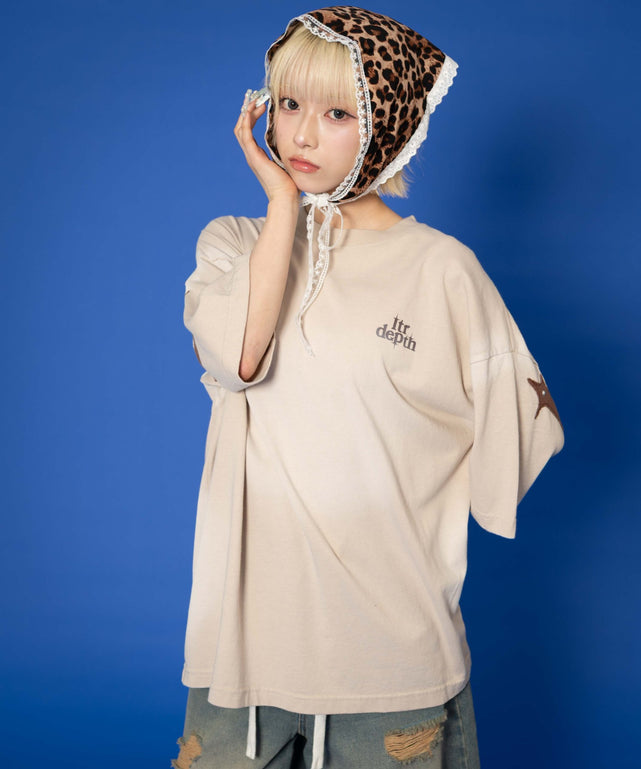 ベージュ　モデル:158cm M着用