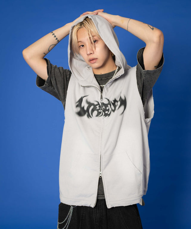 グレー　モデル:175cm L着用