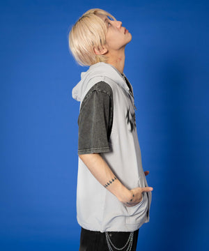 グレー　モデル:175cm L着用