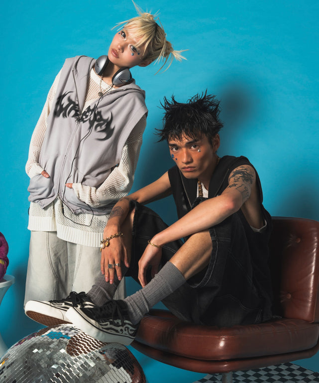 ノースリーブグラフィックZIPパーカー