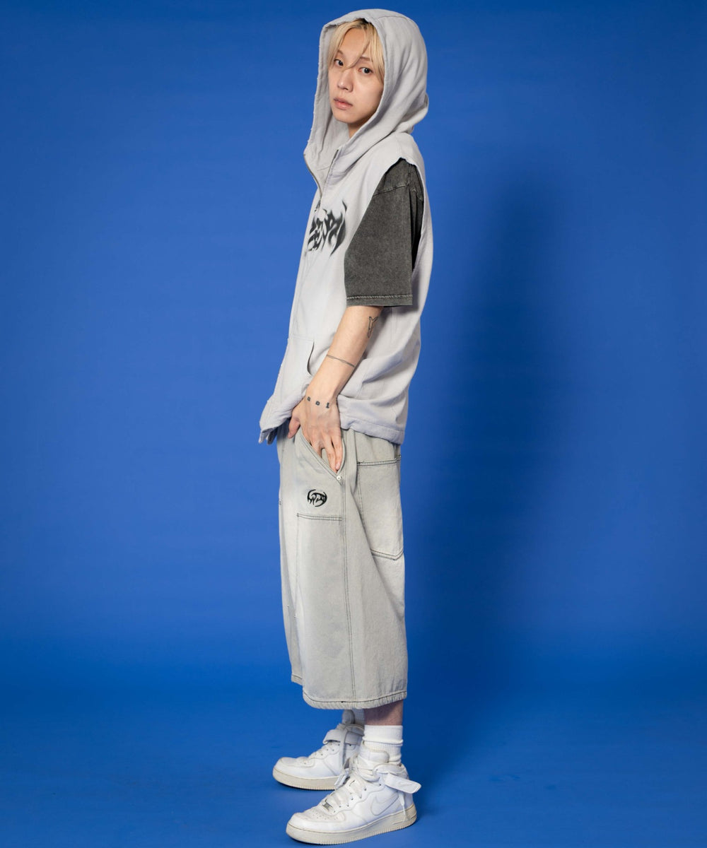 グレー　モデル:175cm L着用