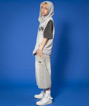 グレー　モデル:175cm L着用