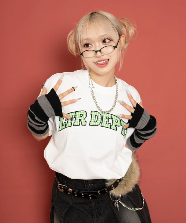 ホワイト モデル：160cm L着用