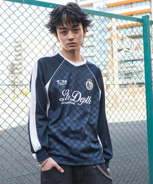 ネイビー　モデル:180cm L着用