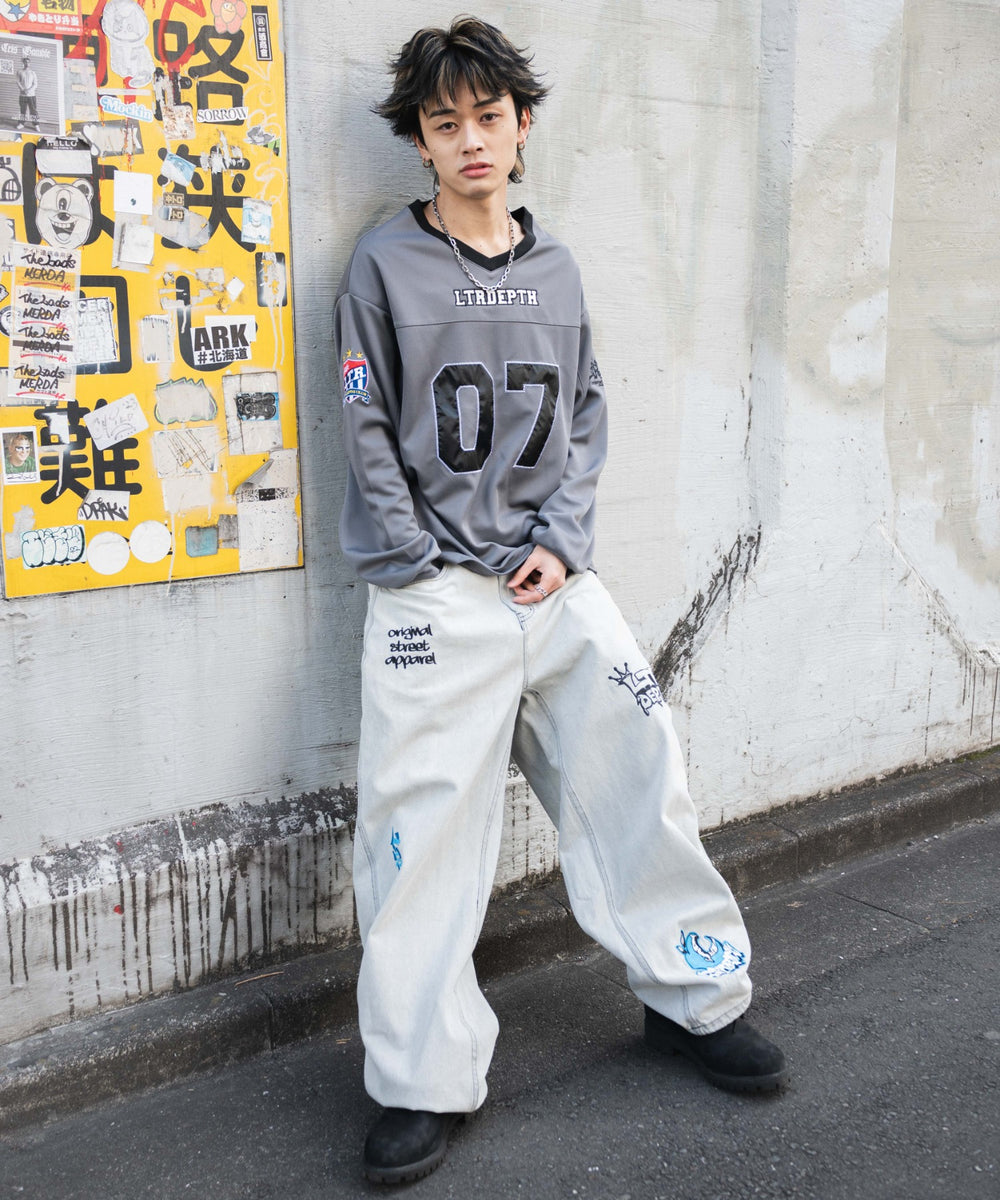 グレー　モデル:180cm L着用