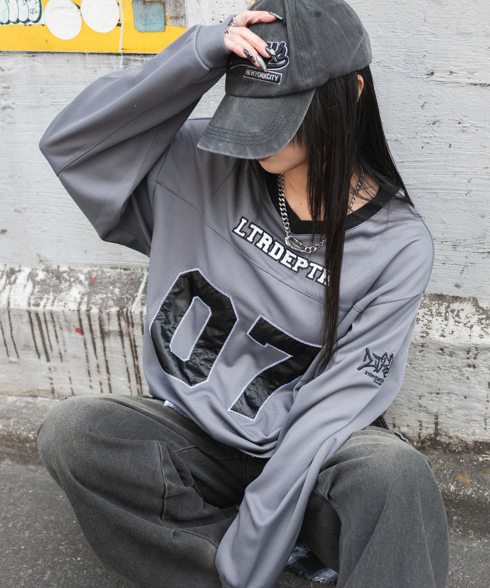 グレー　モデル:160cm M着用