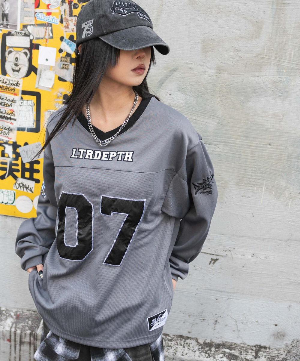 グレー　モデル:160cm M着用