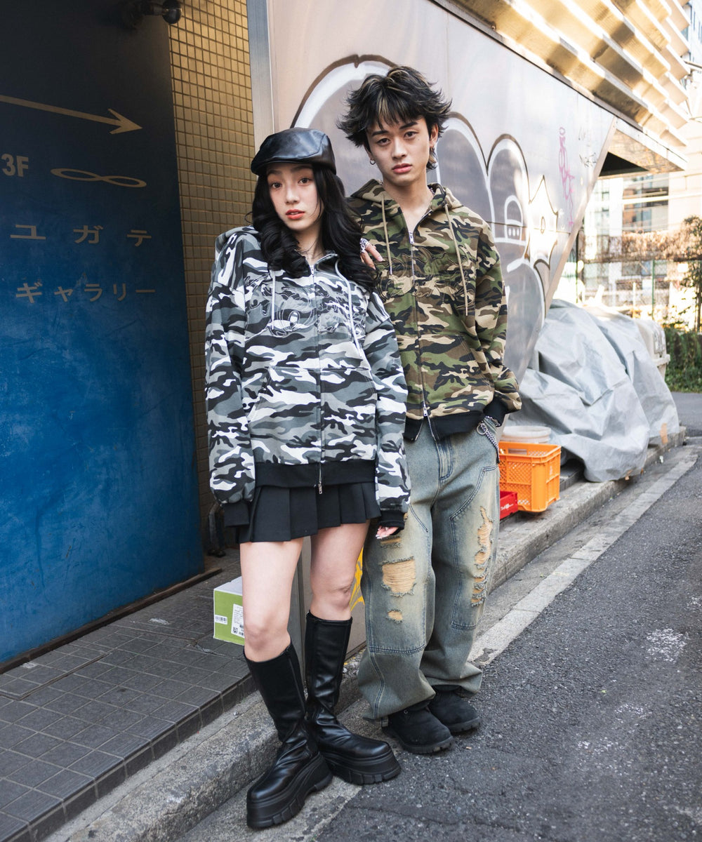 カモフラグラフィックZIPパーカー