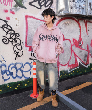 ピンク　モデル:180cm L着用