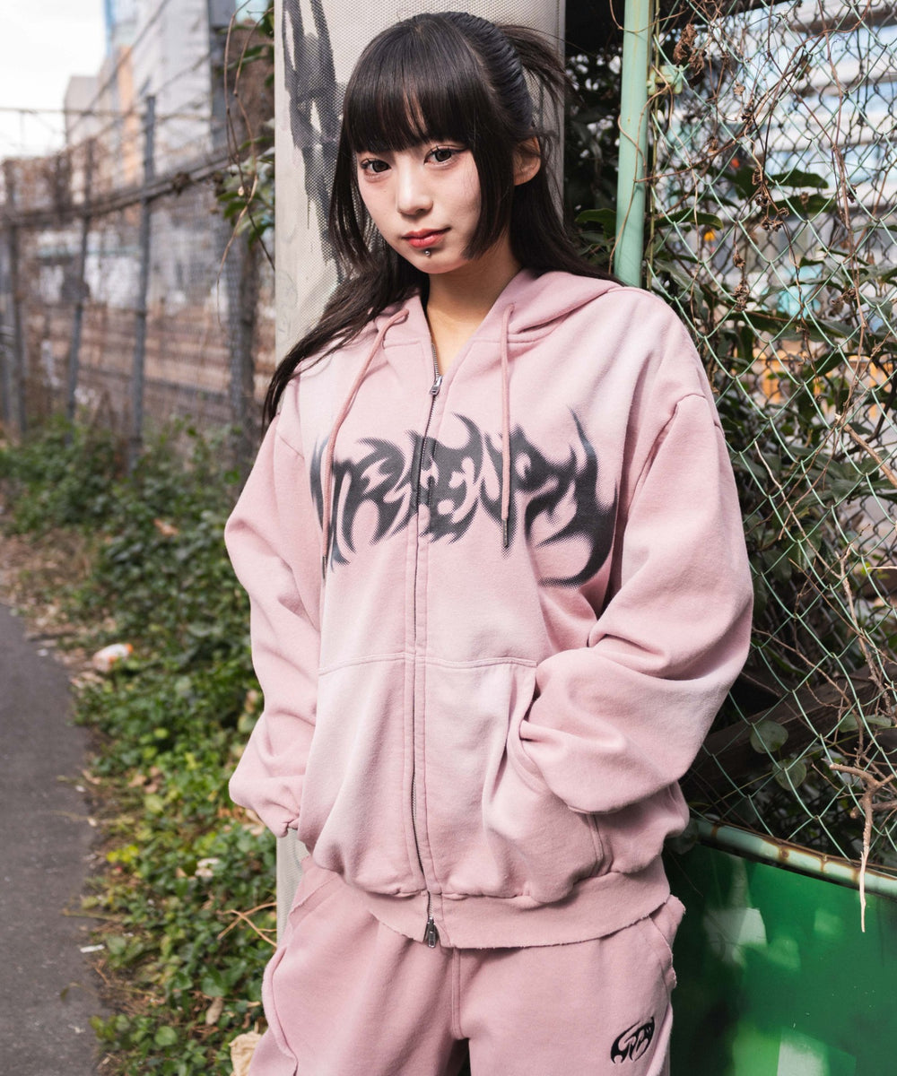 ピンク　モデル:160cm M着用