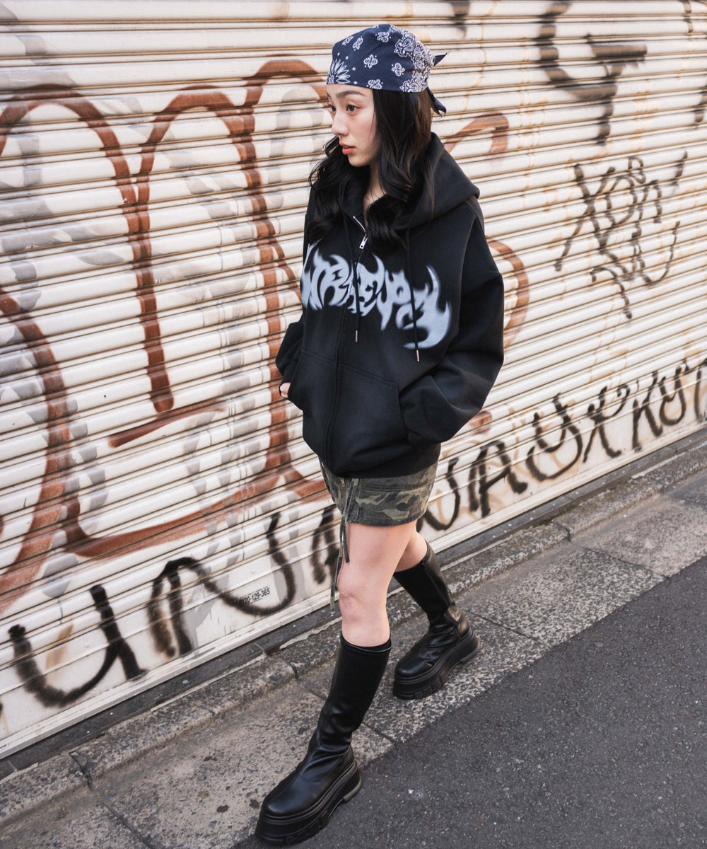 ブラック　モデル:160cm M着用